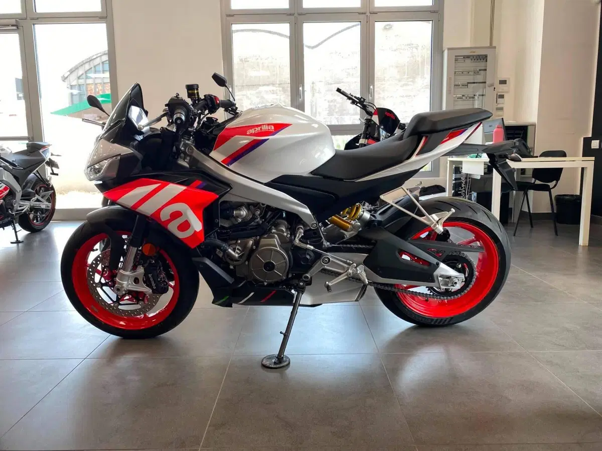 Aprilia Tuono 660 Factory (2022 - 24)
