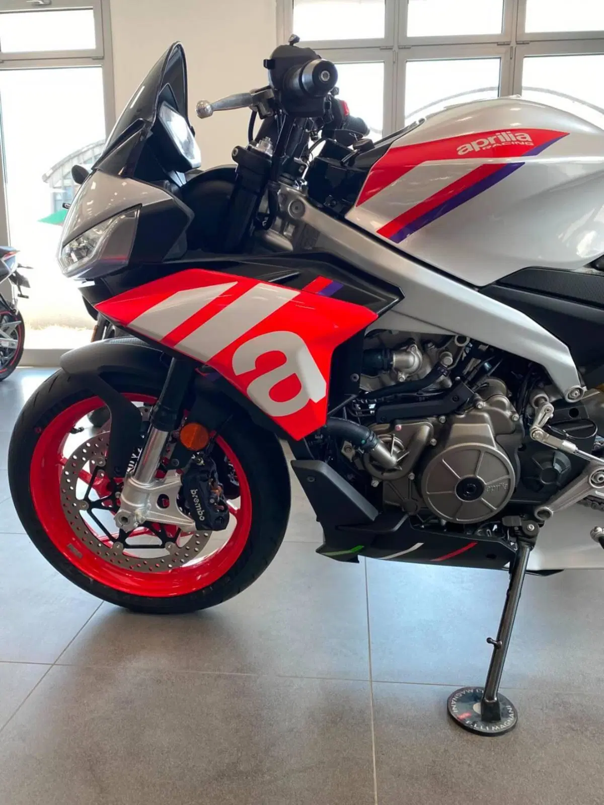 Aprilia Tuono 660 Factory (2022 - 24) (2)