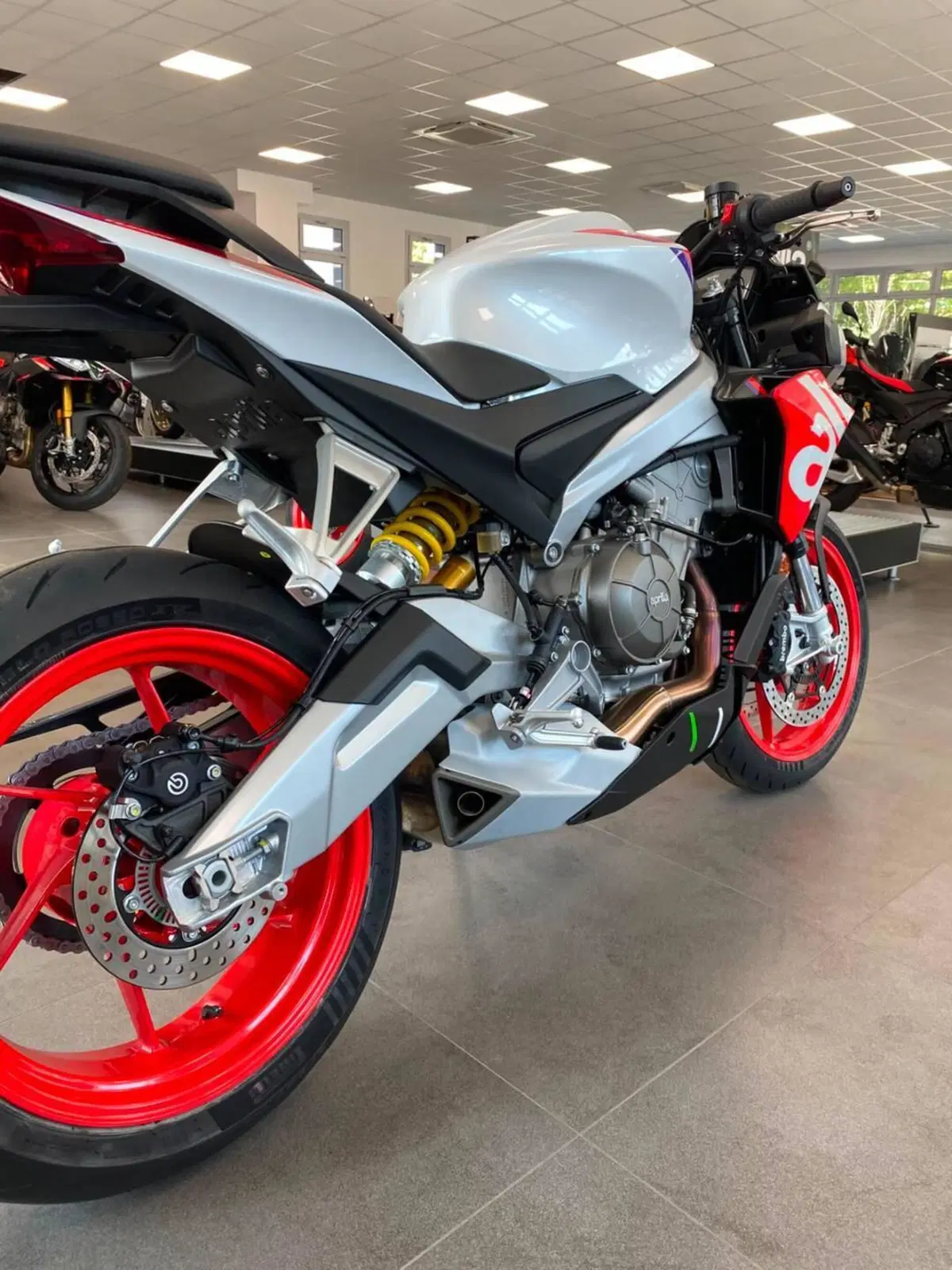 Aprilia Tuono 660 Factory (2022 - 24) (5)