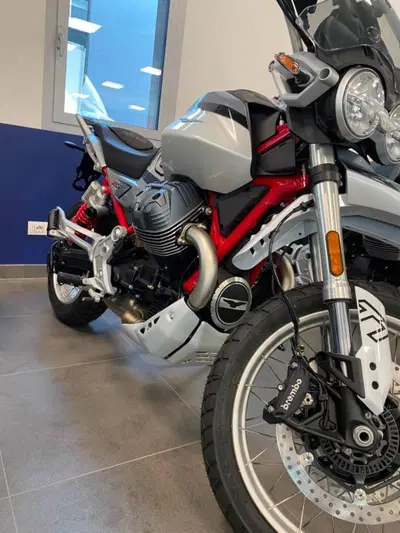 Moto Guzzi V85 TT (2024 - 26) nuova