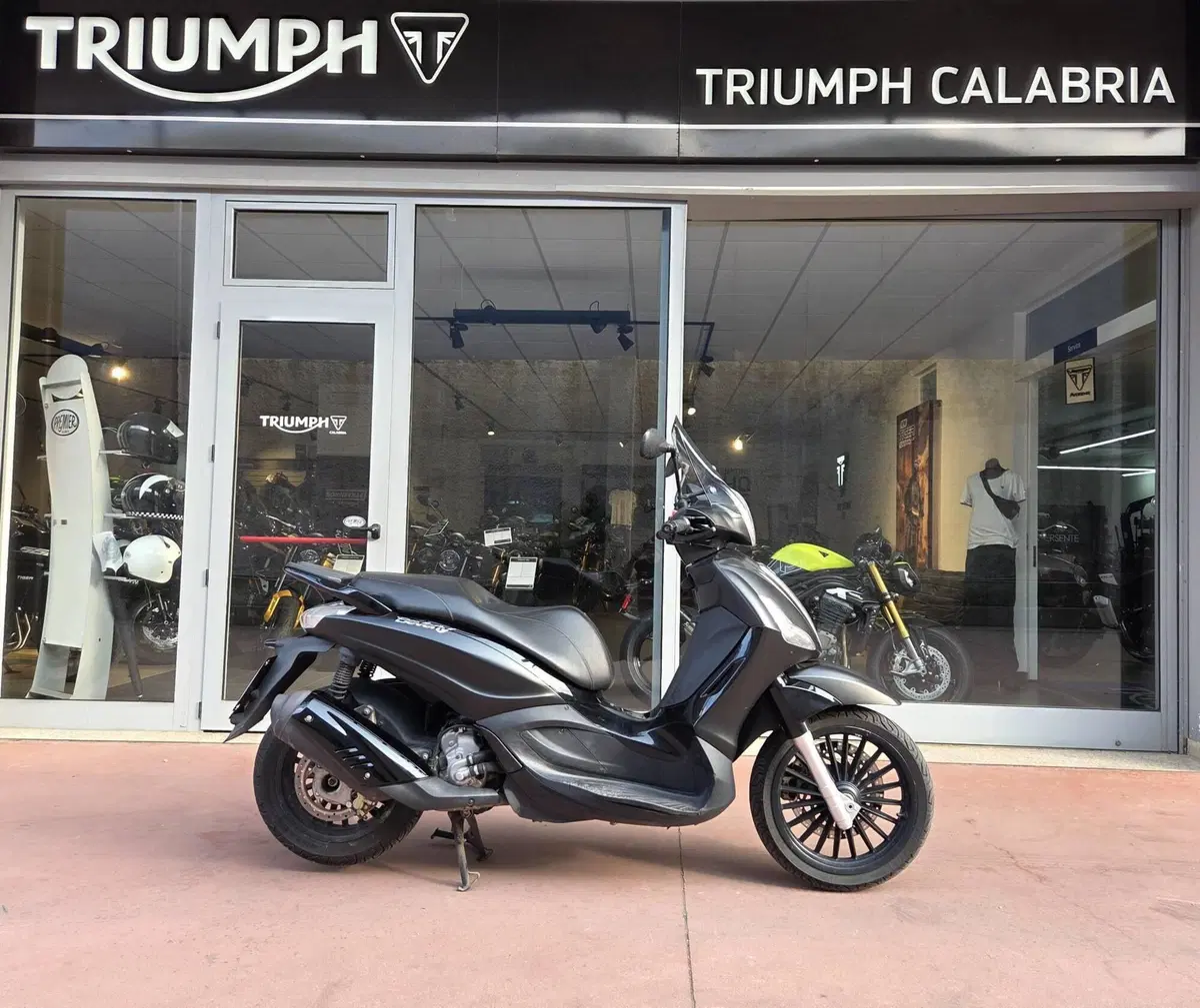 Piaggio Beverly 300 i.e. (2010 - 16) (2)