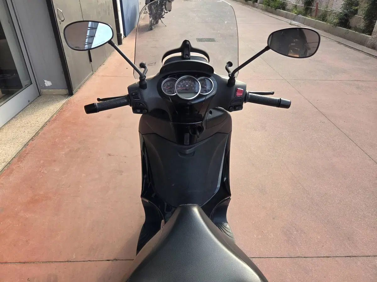 Piaggio Beverly 300 i.e. (2010 - 16) (3)