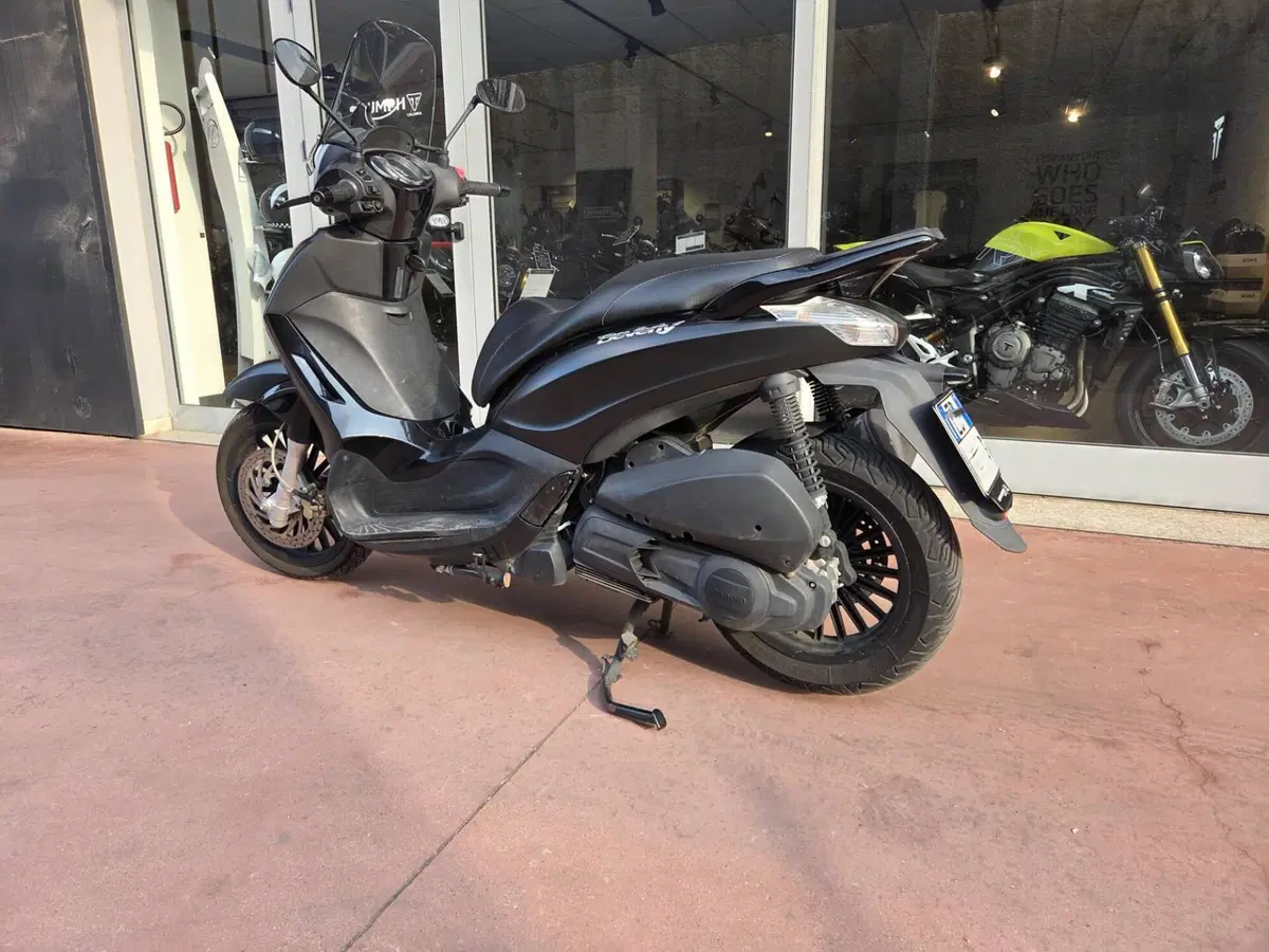 Piaggio Beverly 300 i.e. (2010 - 16) (9)