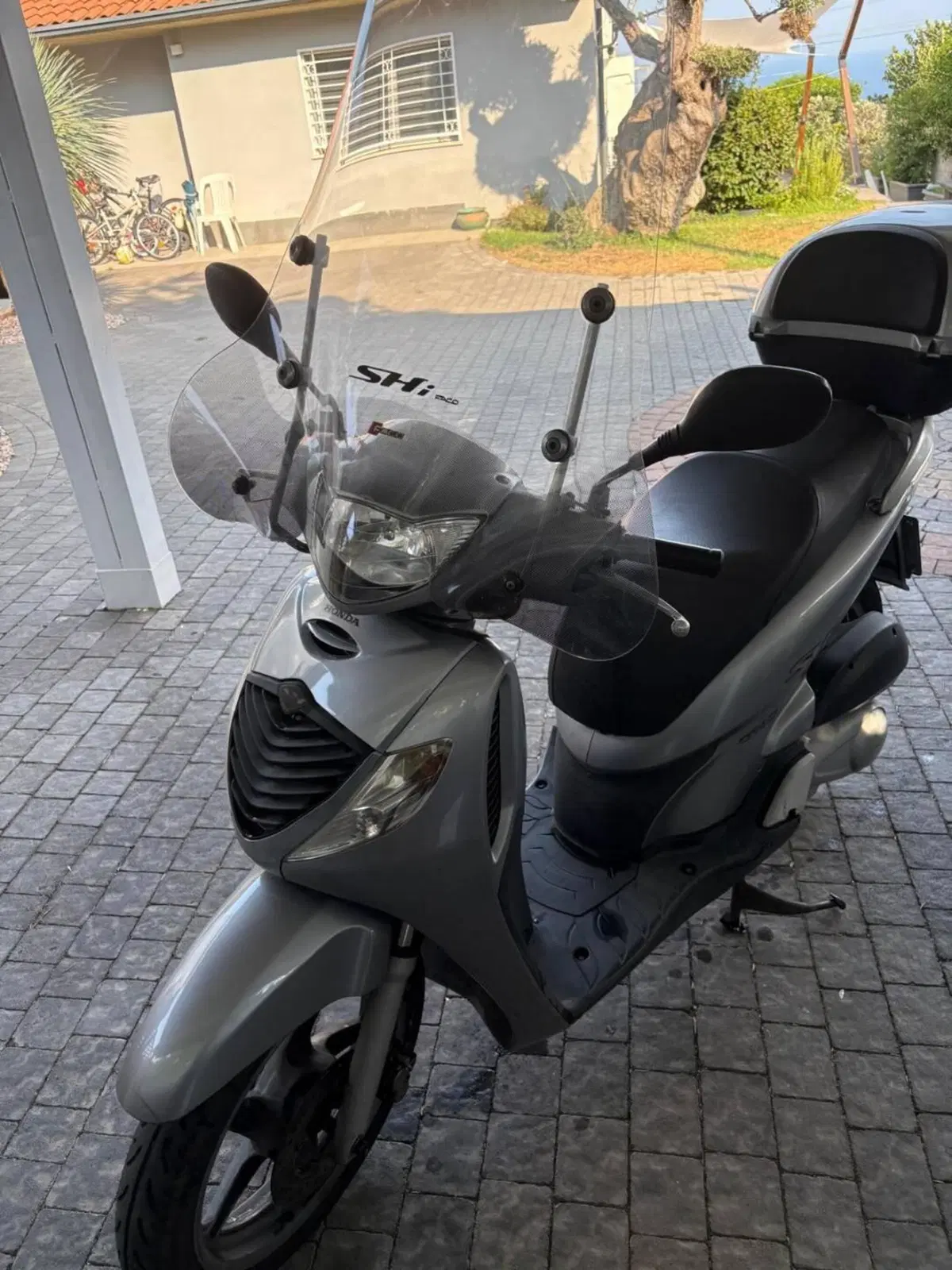 Honda SH 150i (2005 - 08) (6)