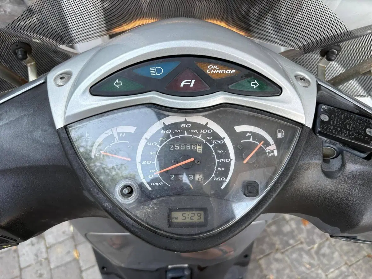 Honda SH 150i (2005 - 08) (12)