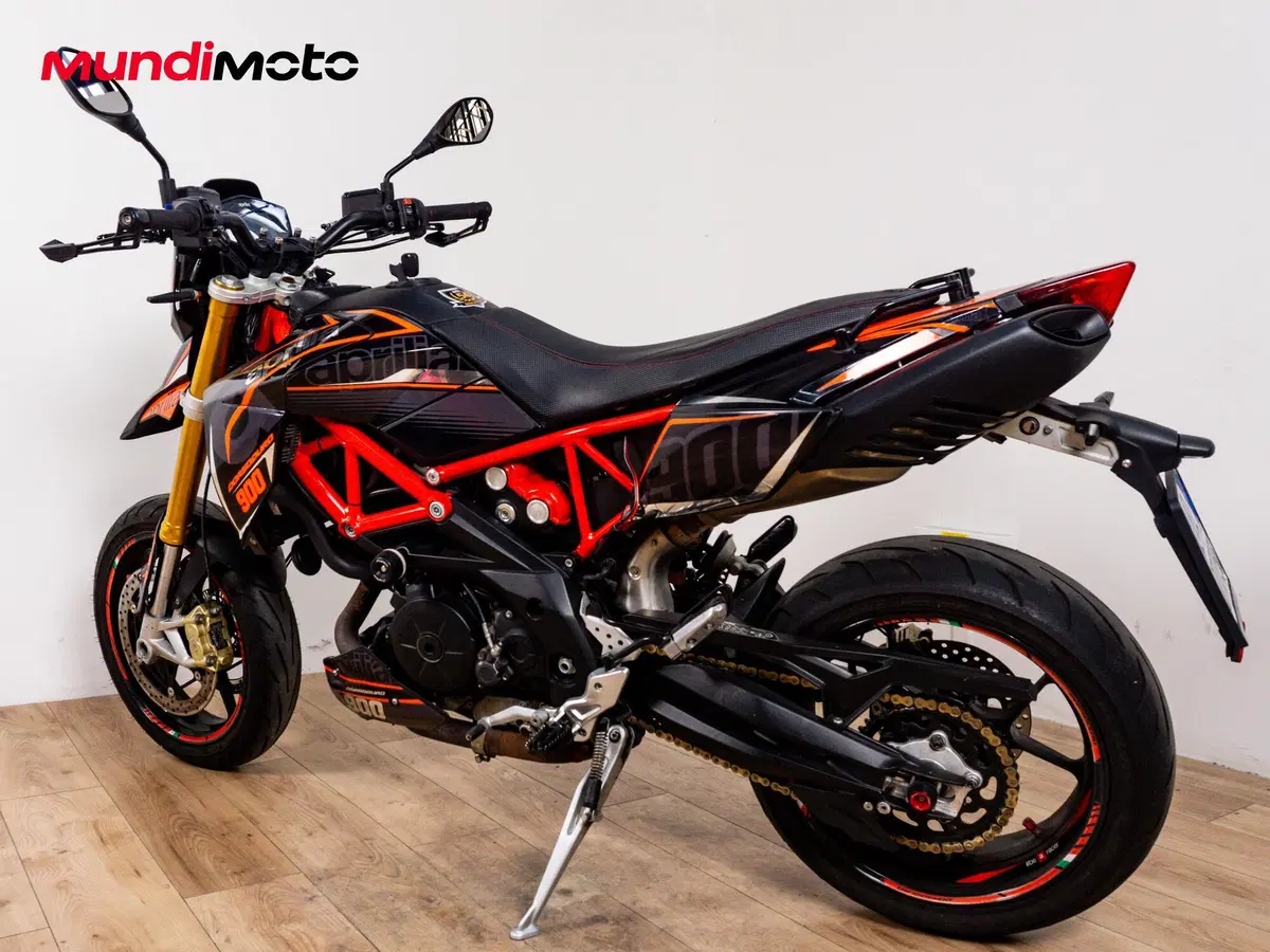 Aprilia Dorsoduro 900 (2017 - 20) (7)