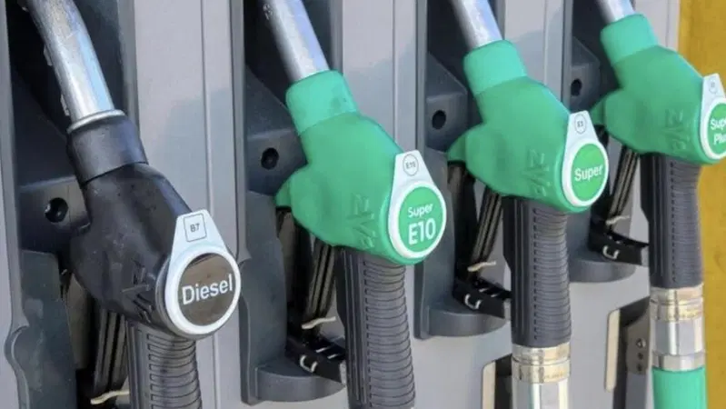 NESSUN EFFETTO PETROLIO, PREZZI ALLA POMPA CONTINUANO A SALIRE