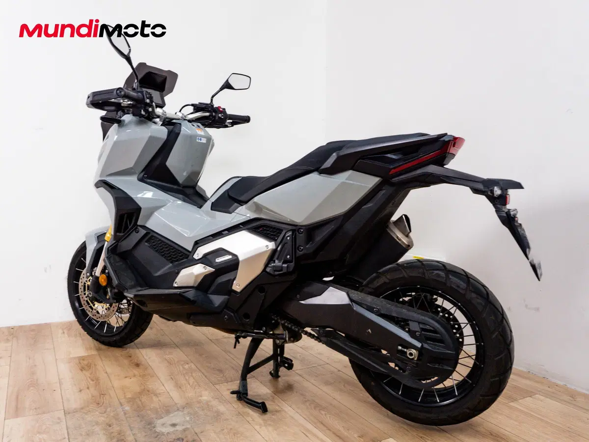 Honda X-ADV 750 (2017) (7)