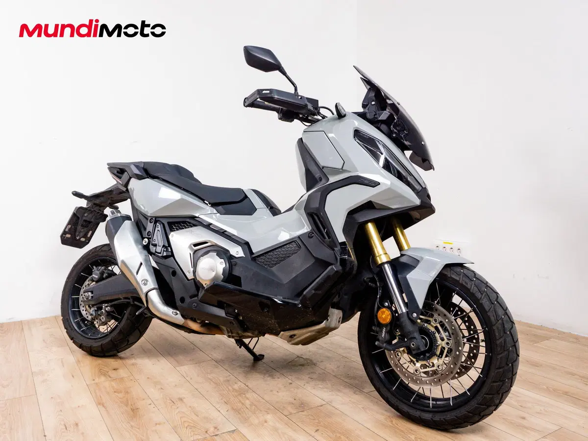 Honda X-ADV 750 (2017) (2)