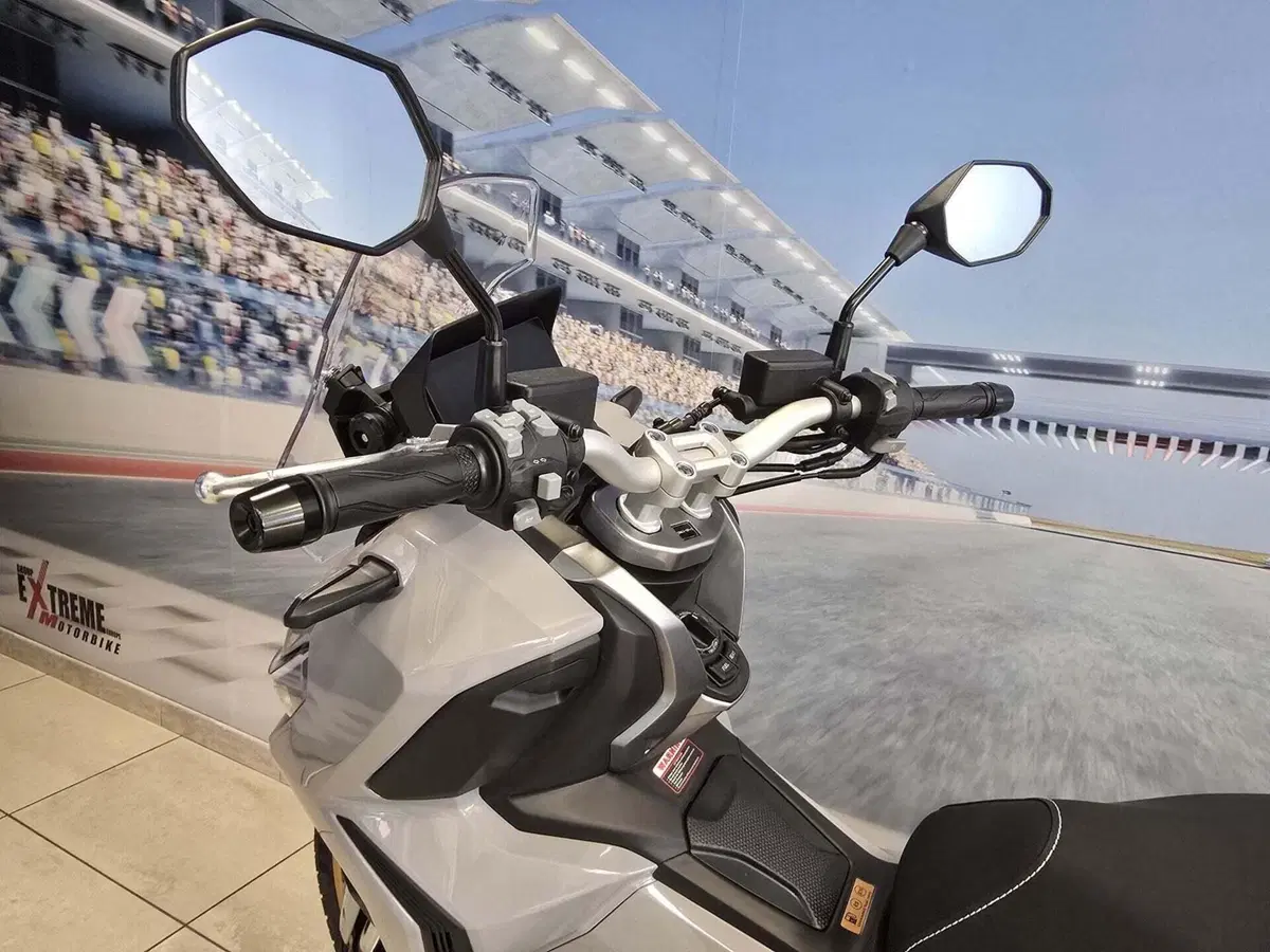 Swm Venturo 125 (2026) (10)