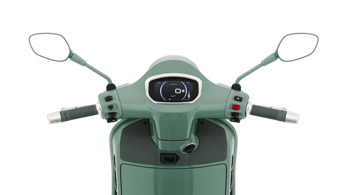 Vespa GTS 310 80th (2026) (8)