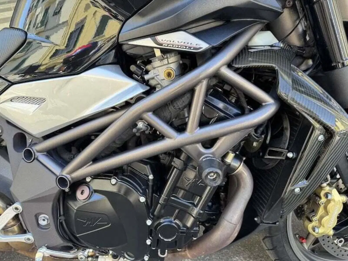 MV Agusta Brutale 990 R (2009 - 12) (11)