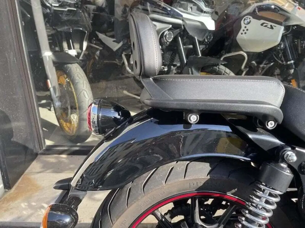 Royal Enfield Meteor 350 (2021 - 26) (3)