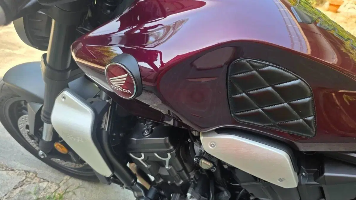 Honda CB 1000 R (2021 - 25) (4)
