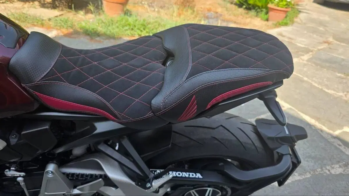 Honda CB 1000 R (2021 - 25) (7)