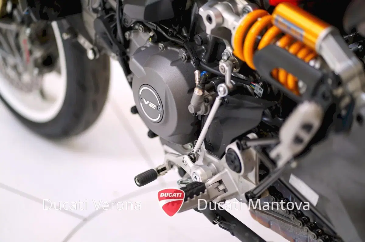 Ducati Hypermotard V2 SP (2026) (15)