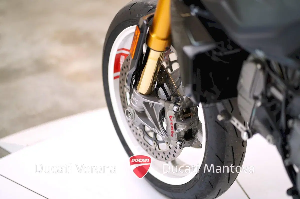 Ducati Hypermotard V2 SP (2026) (16)