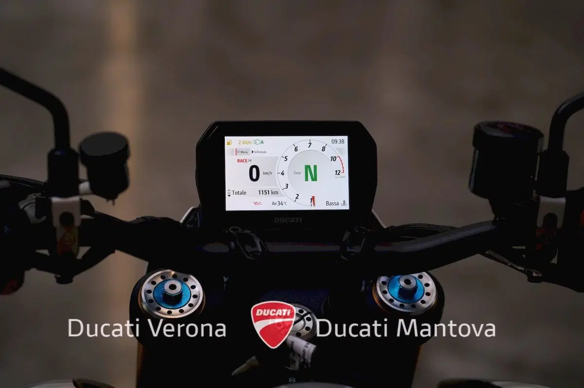 Ducati Hypermotard V2 SP (2026) (19)