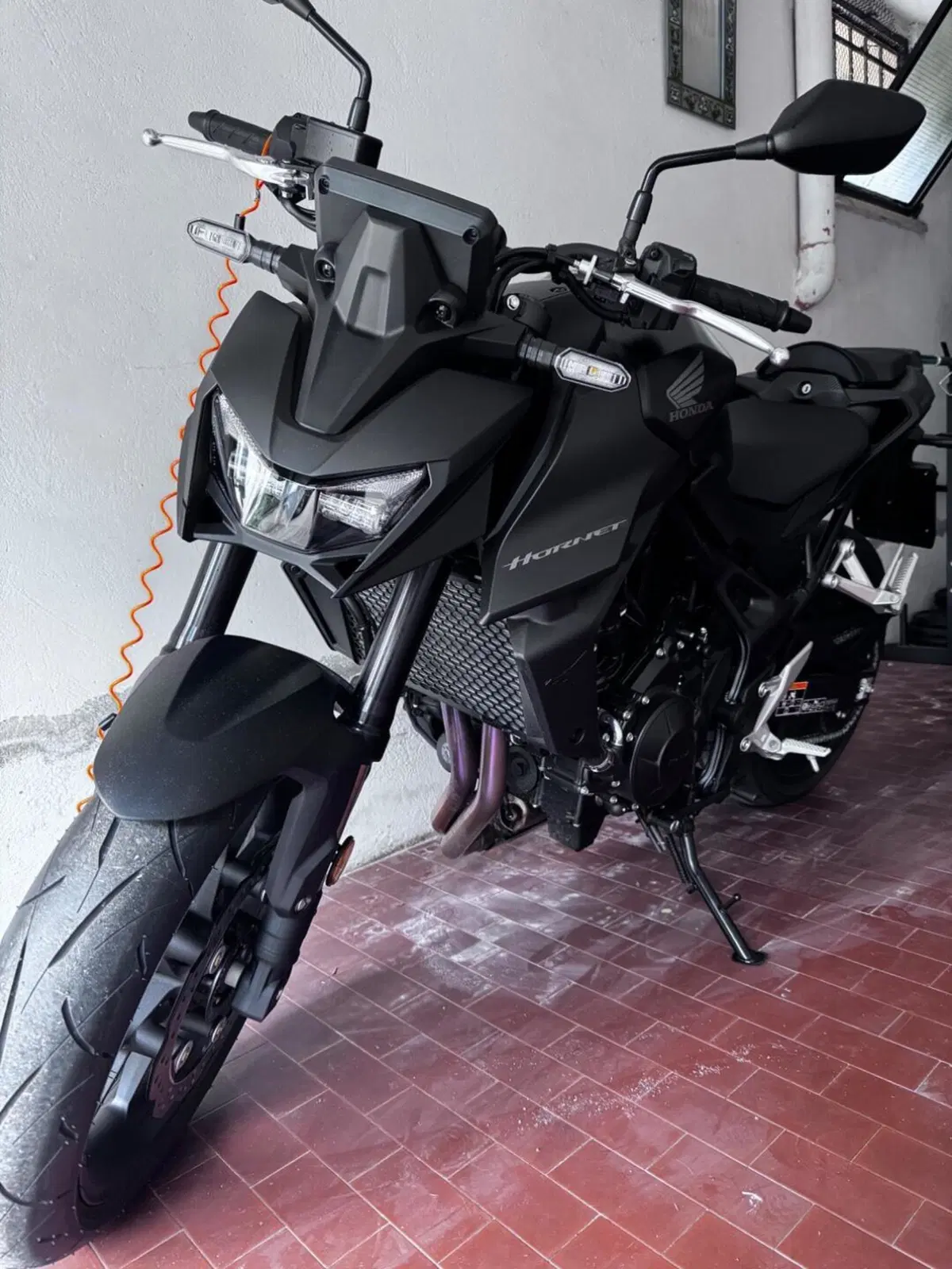 Honda CB 750 Hornet (2025) (3)