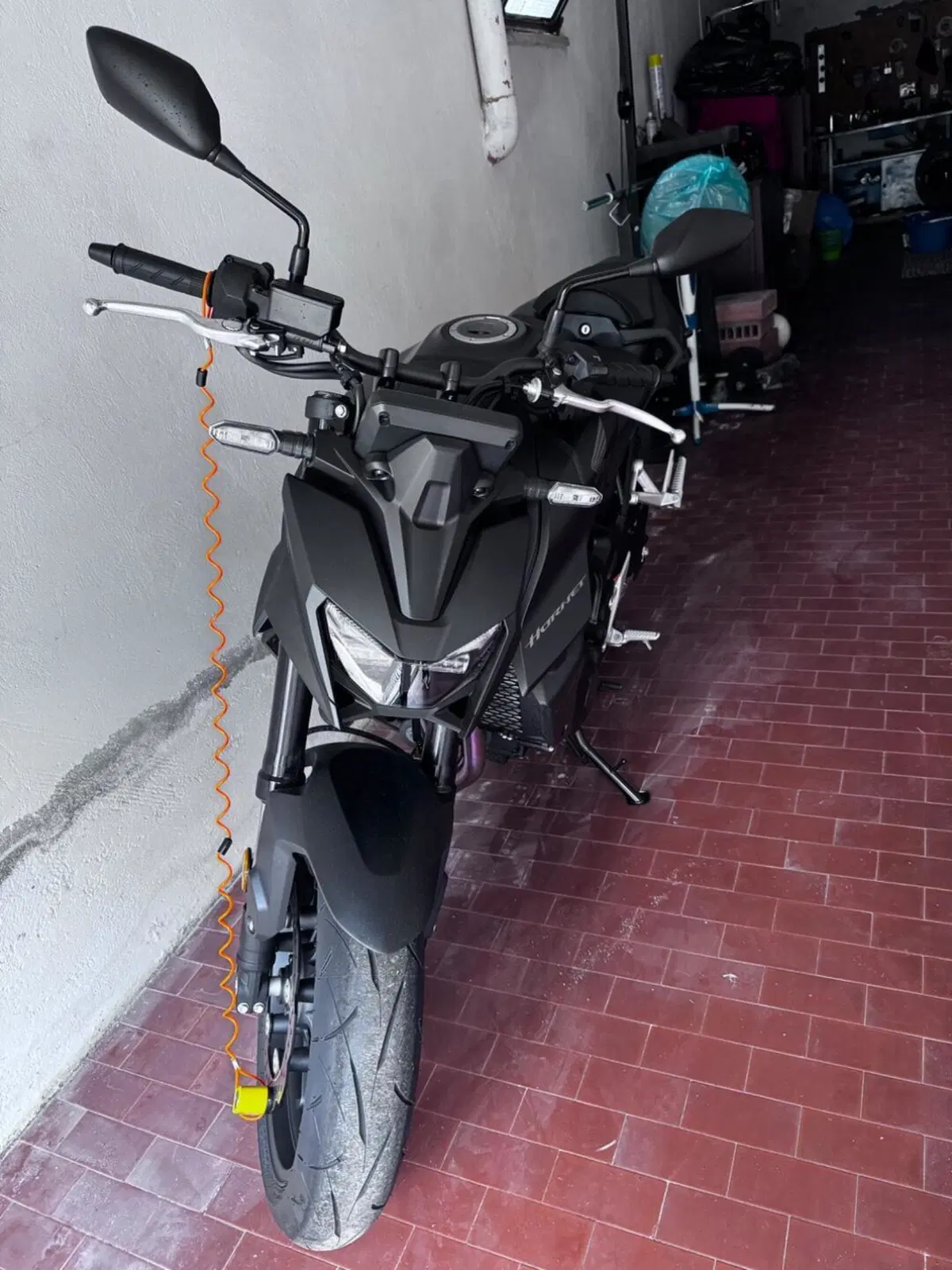 Honda CB 750 Hornet (2025) (5)
