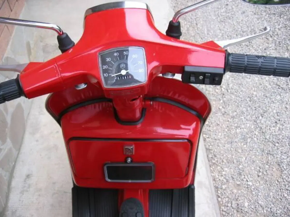 Piaggio Vespa 50 Special (3)