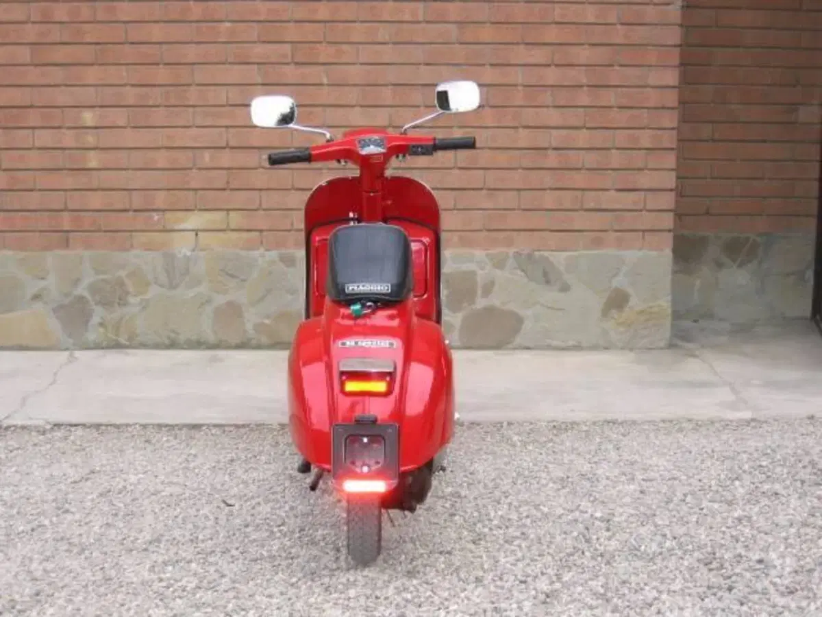 Piaggio Vespa 50 Special (7)