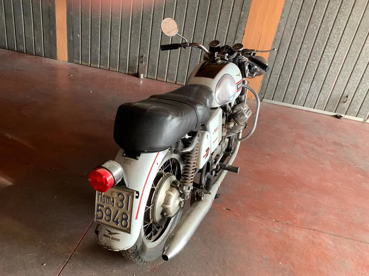 Moto Guzzi V7 special (6)