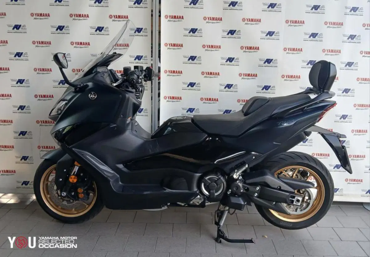 Yamaha T-Max 560 Tech Max (2022 - 24) (2)
