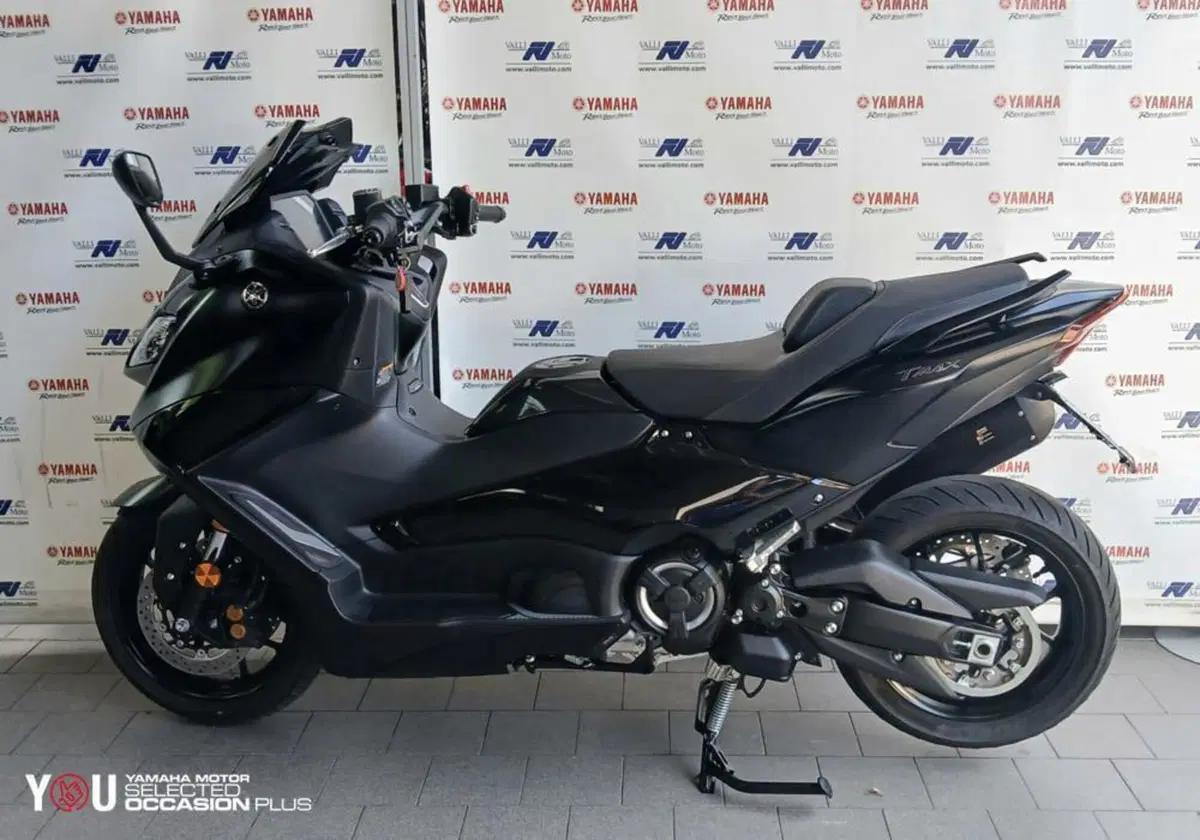 Yamaha T-Max 560 Tech Max (2022 - 24) (2)