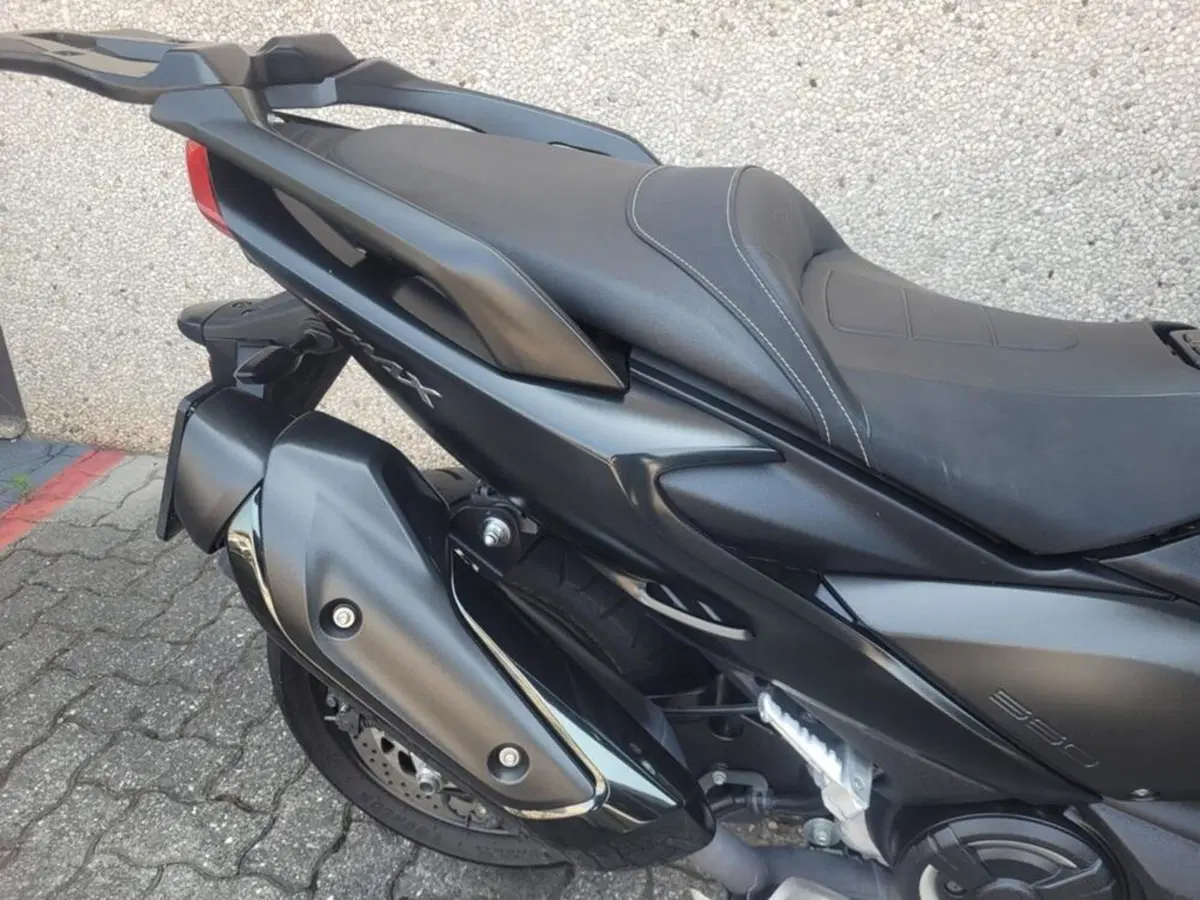 Yamaha T-Max 560 (2020 - 21) (5)