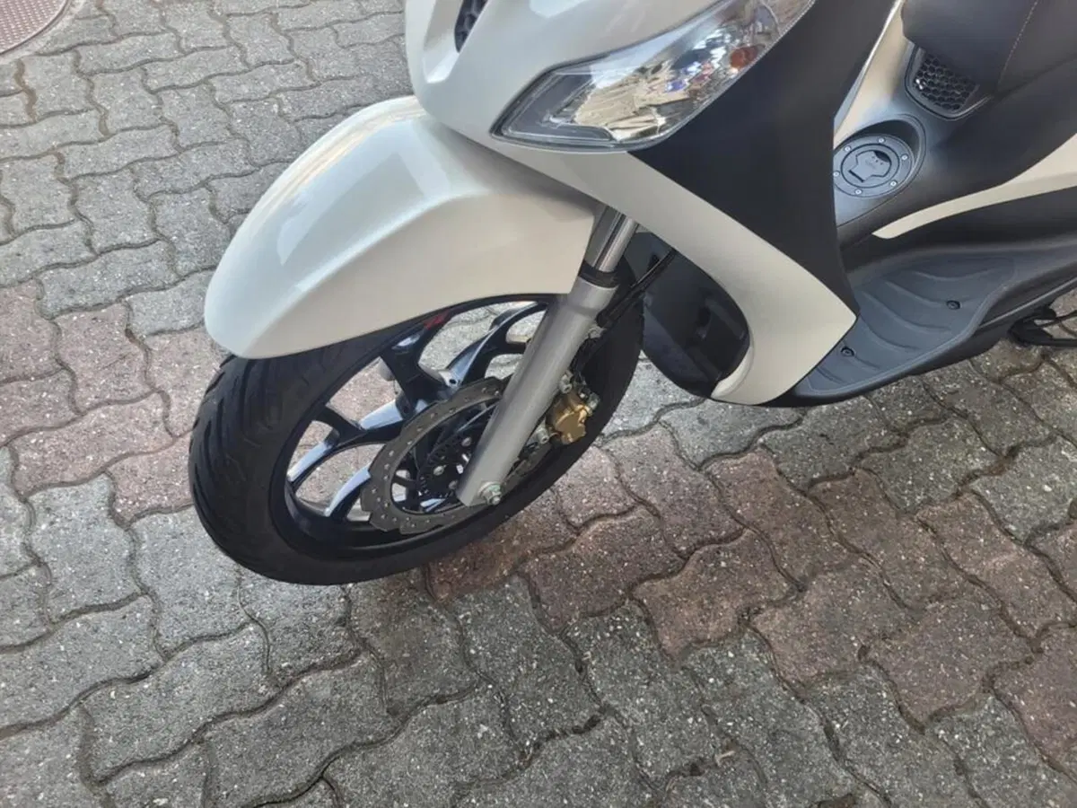Piaggio Medley 125 S ABS (2021 - 24) (5)
