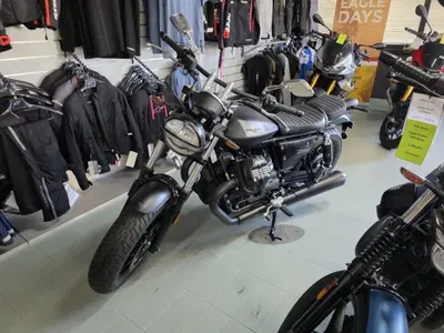 Moto Guzzi V9 Bobber (2021 - 25) usata