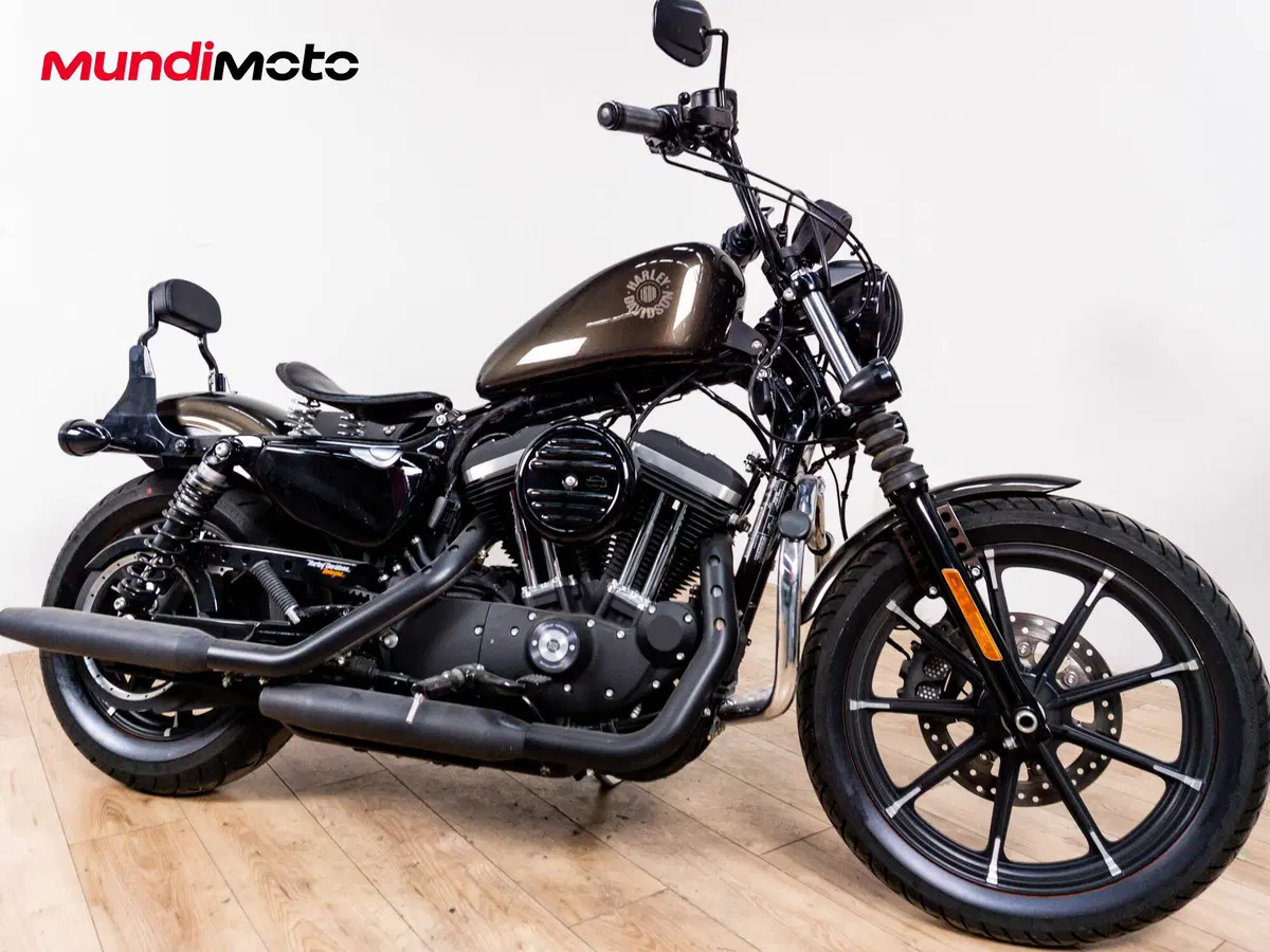 Harley-Davidson 883 Iron (2009 - 11) - XL 883N (2)