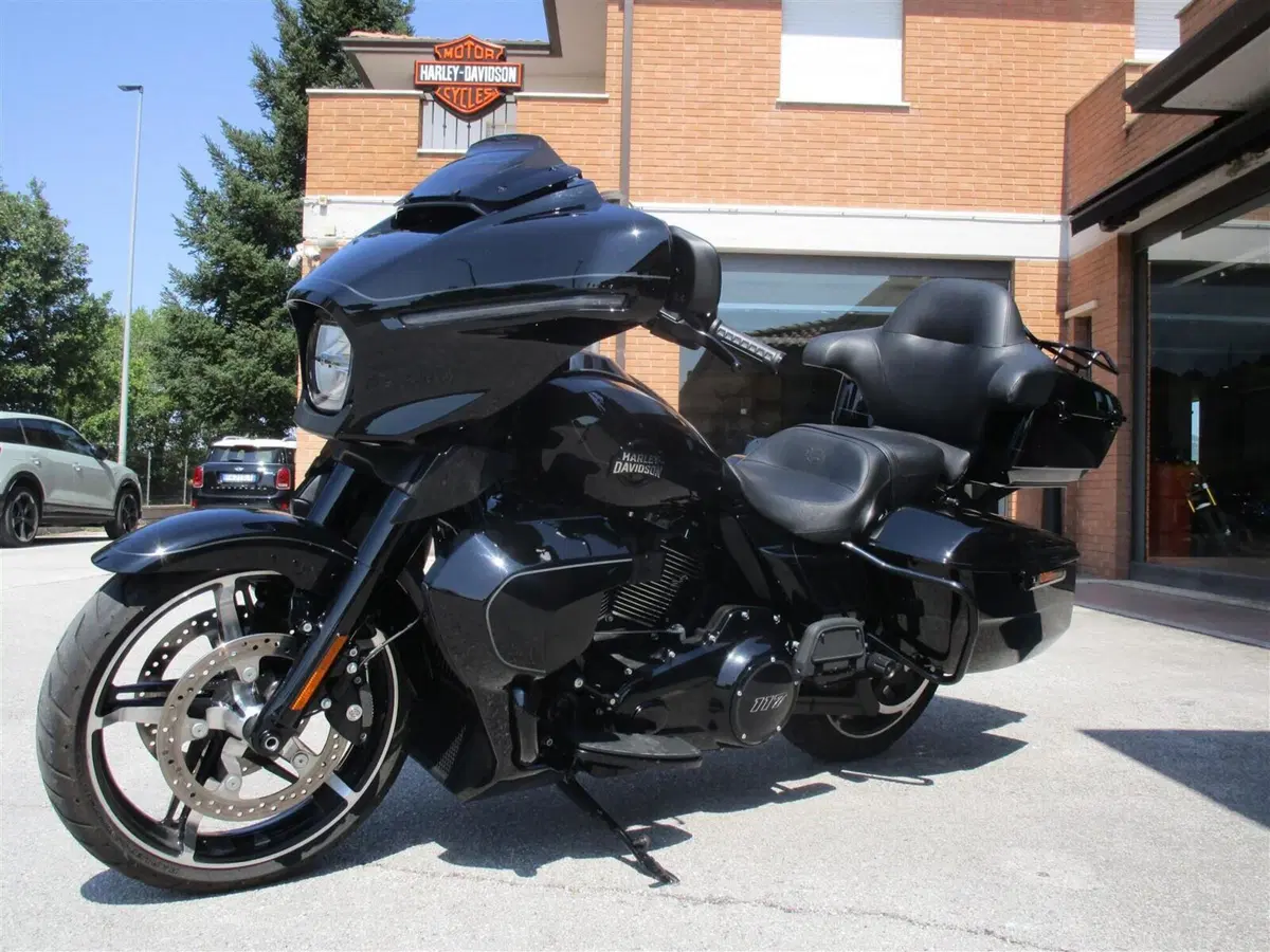Harley-Davidson Street Glide Ultra (2025) (3)