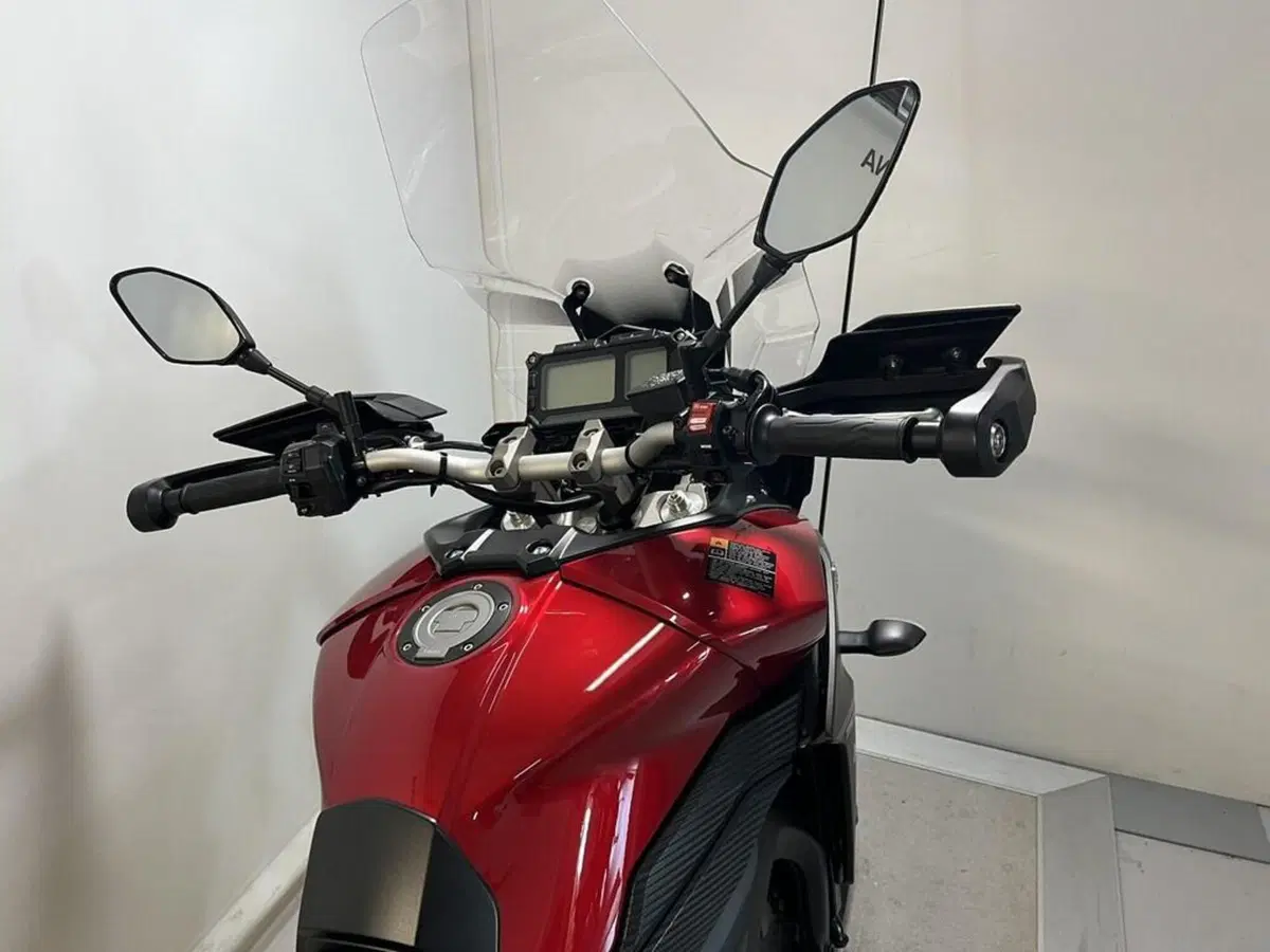 Yamaha MT-09 ABS (2016) (11)