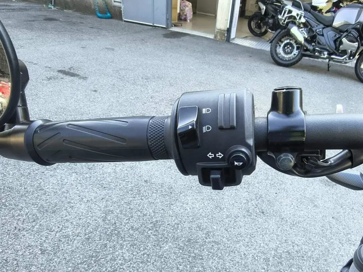 Yamaha XSR 700 ABS (2016 - 20) (5)