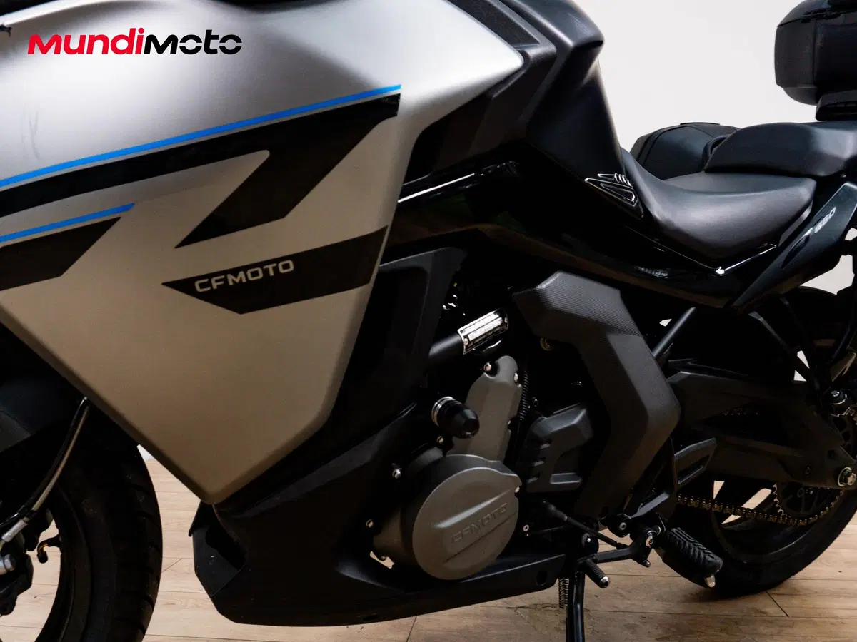 CFMOTO 650GT (2021 - 26) (9)