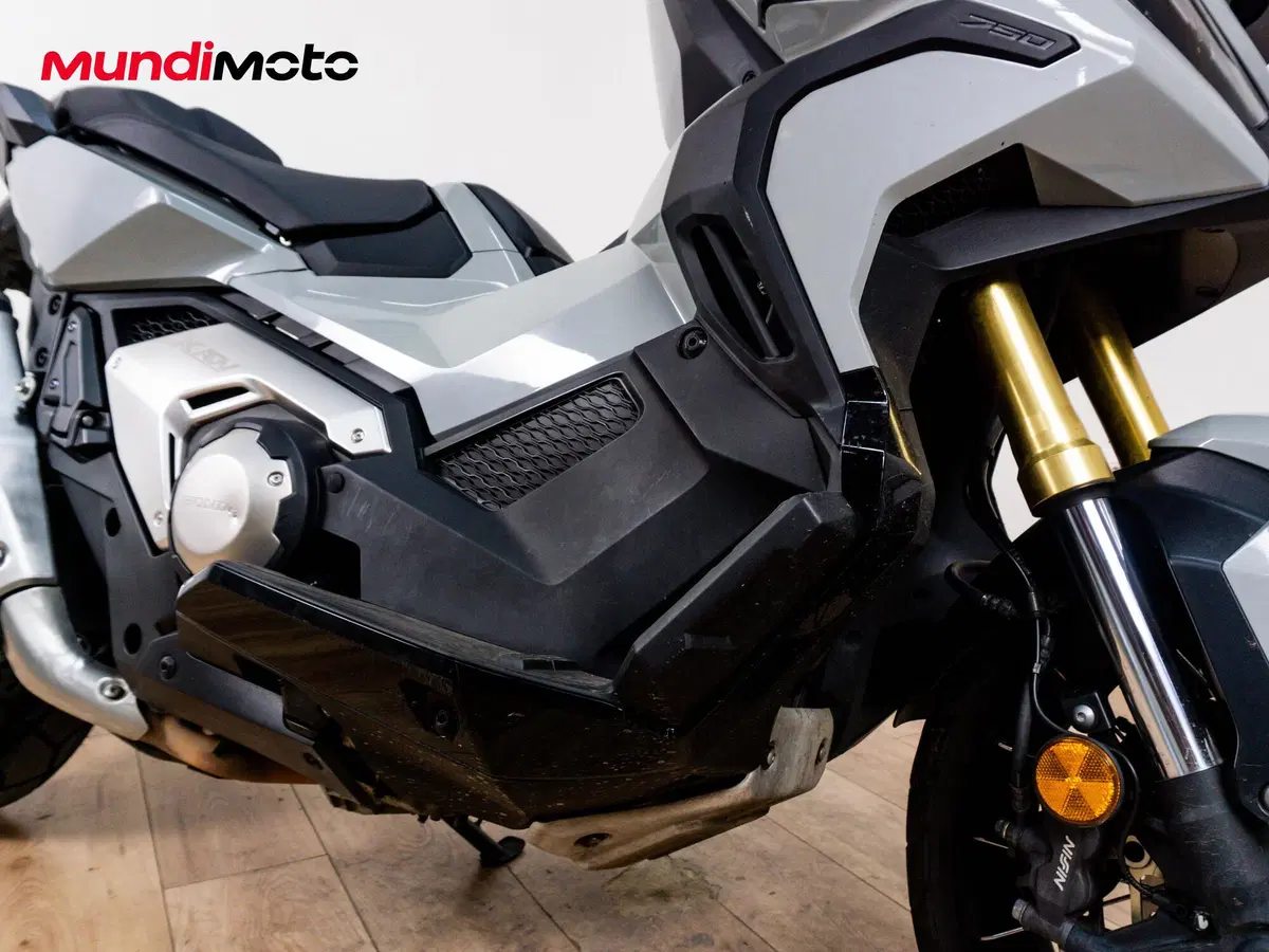 Honda X-ADV 750 (2017) (5)