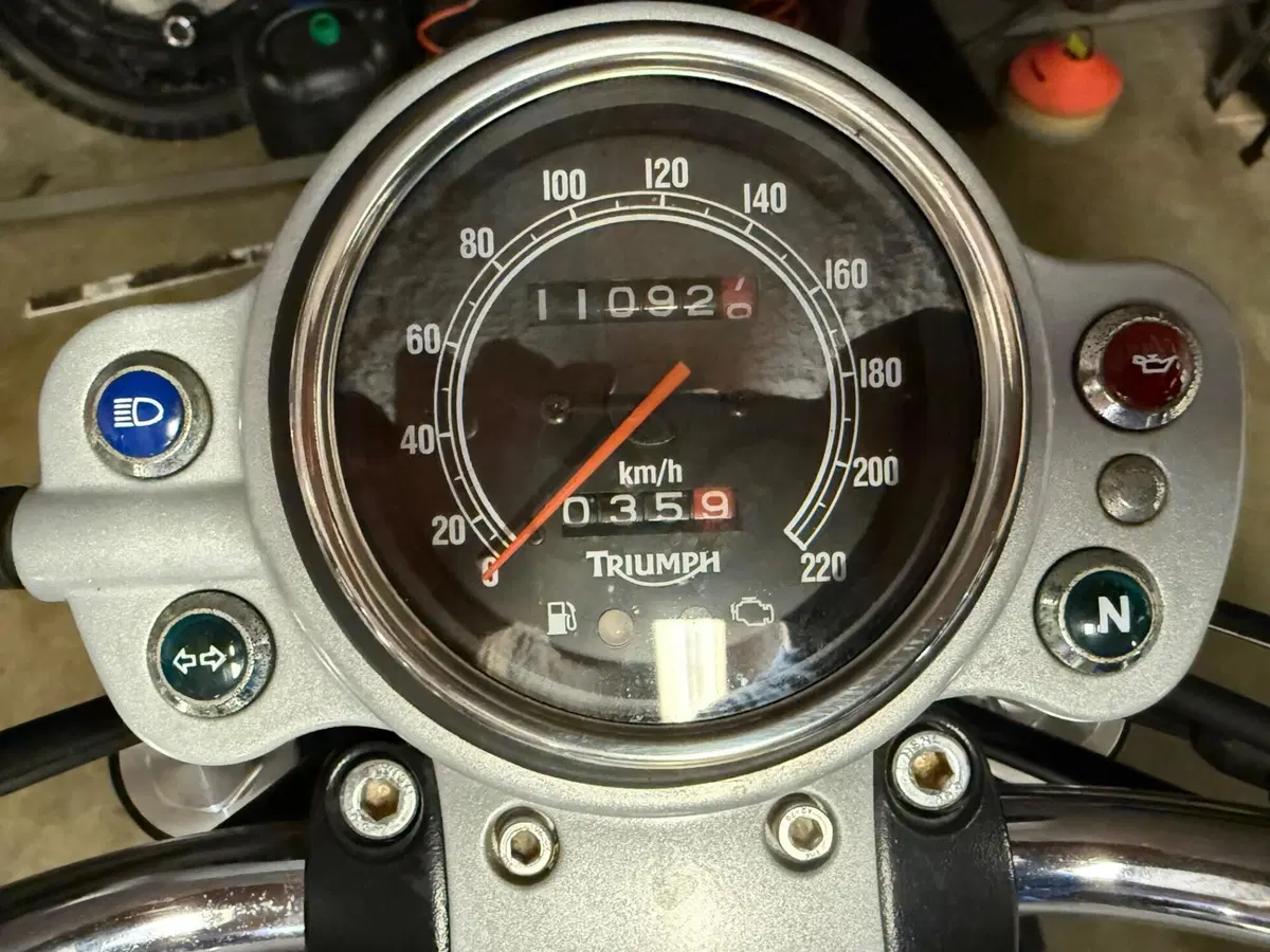 Triumph Scrambler (2006 - 17) (8)