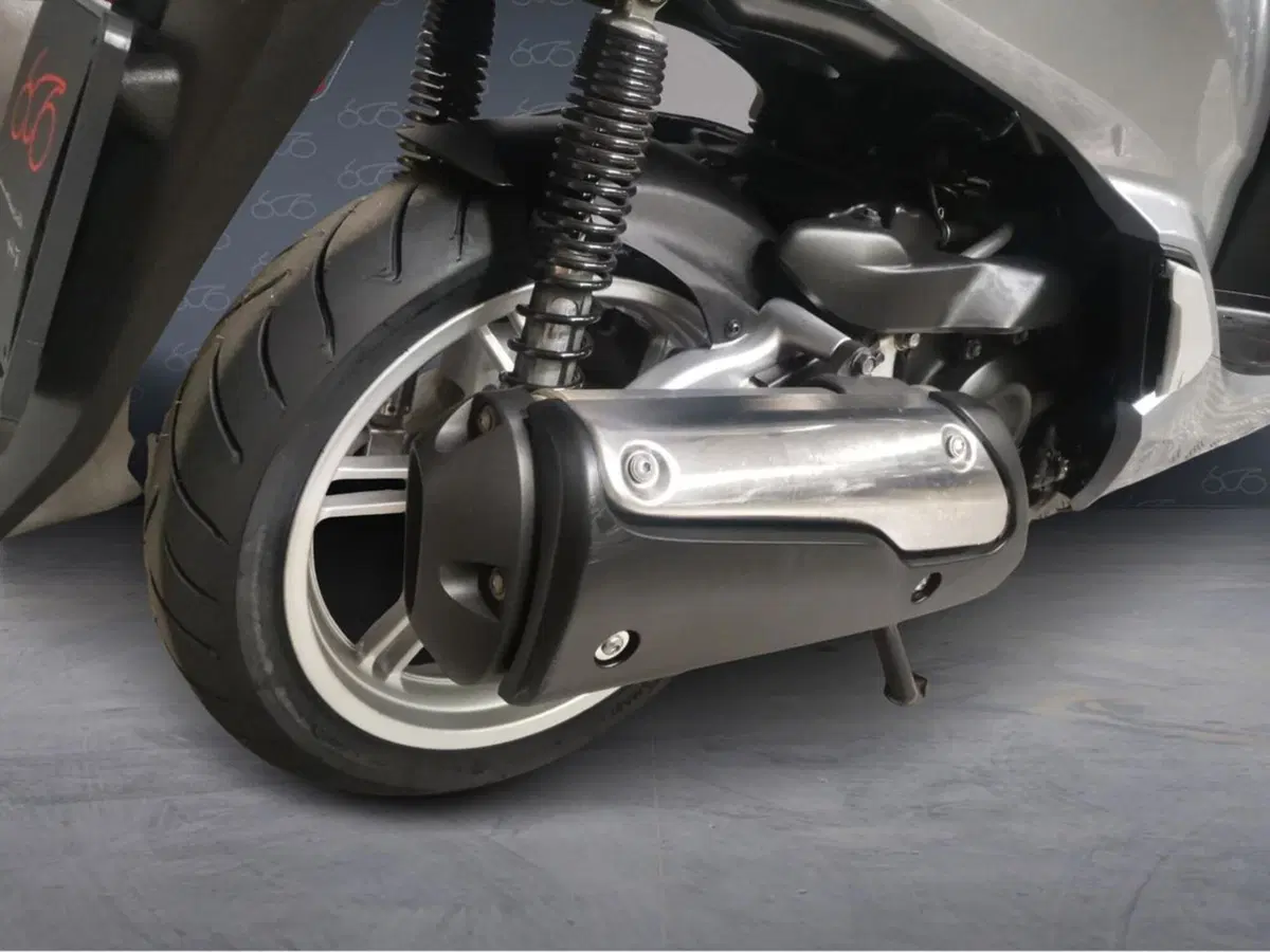 Honda SH 300 i ABS (2016 - 20) (5)