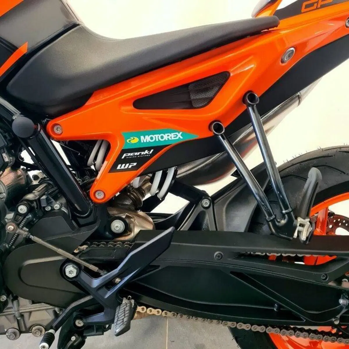 KTM 890 Duke GP (2022 - 23) (14)