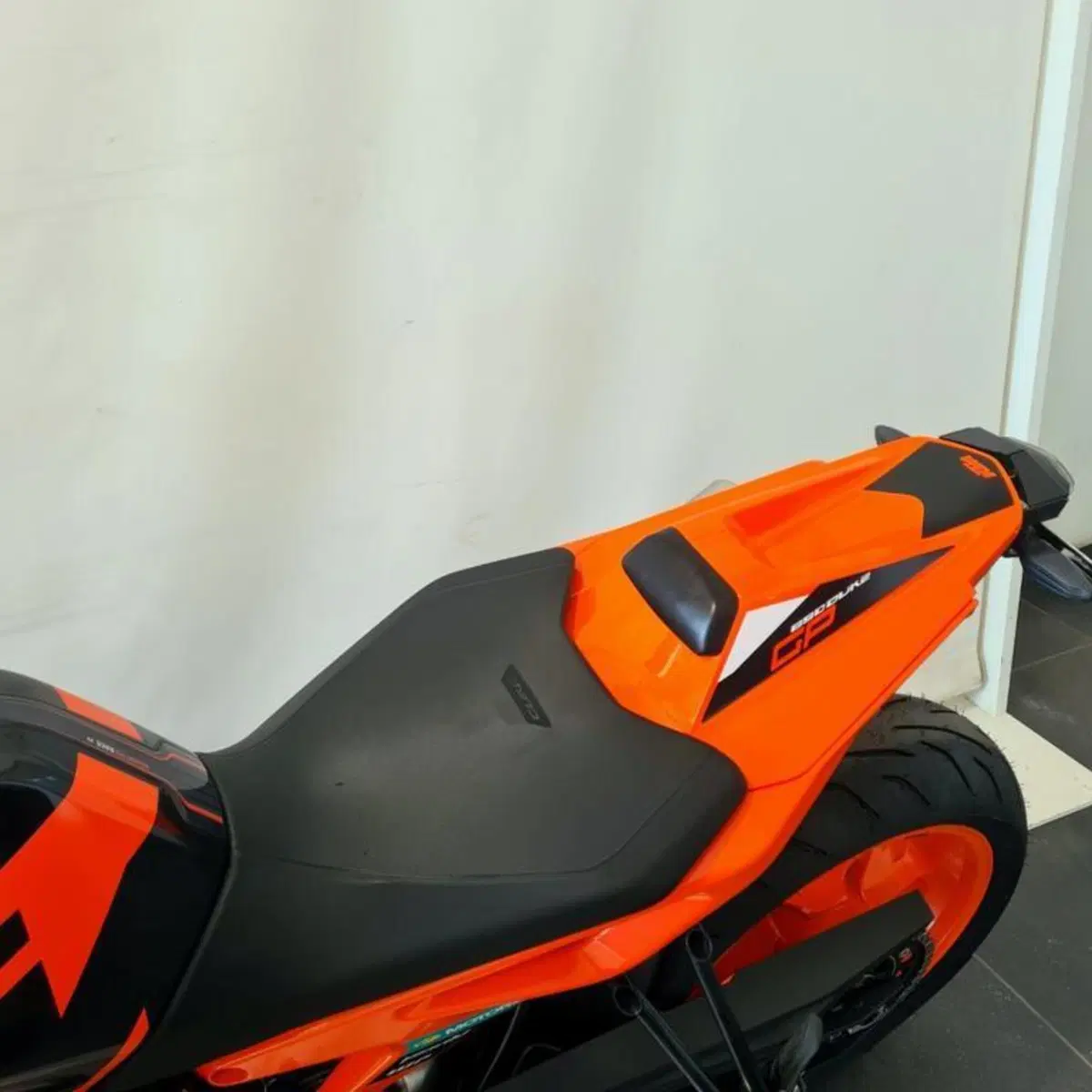 KTM 890 Duke GP (2022 - 23) (15)