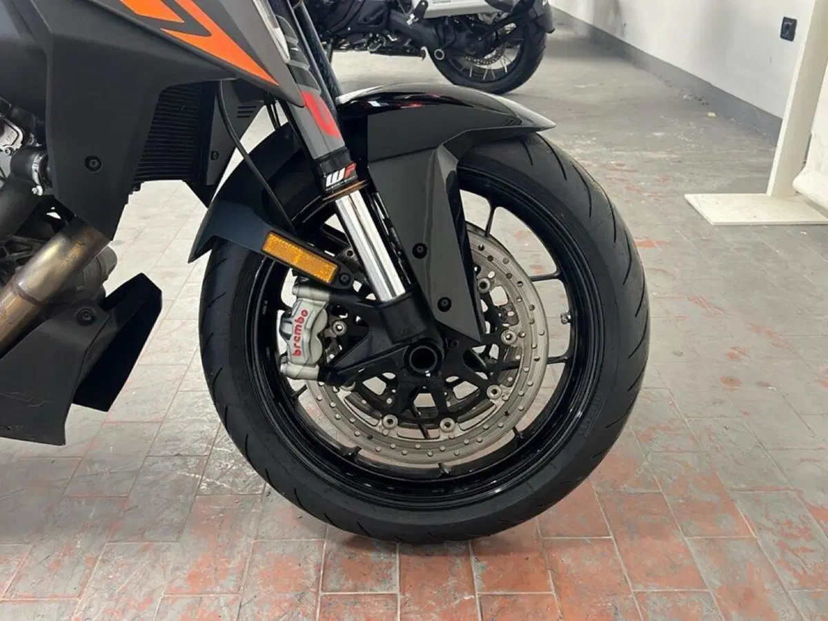 KTM 1290 Super Duke GT (2019 - 20) (14)