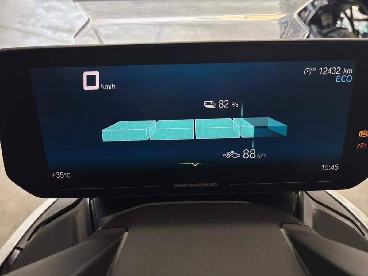 Bmw CE 04 (2021 - 25) (8)