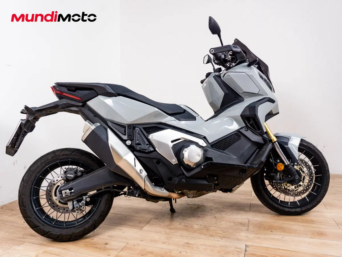 Honda X-ADV 750 (2017) (3)