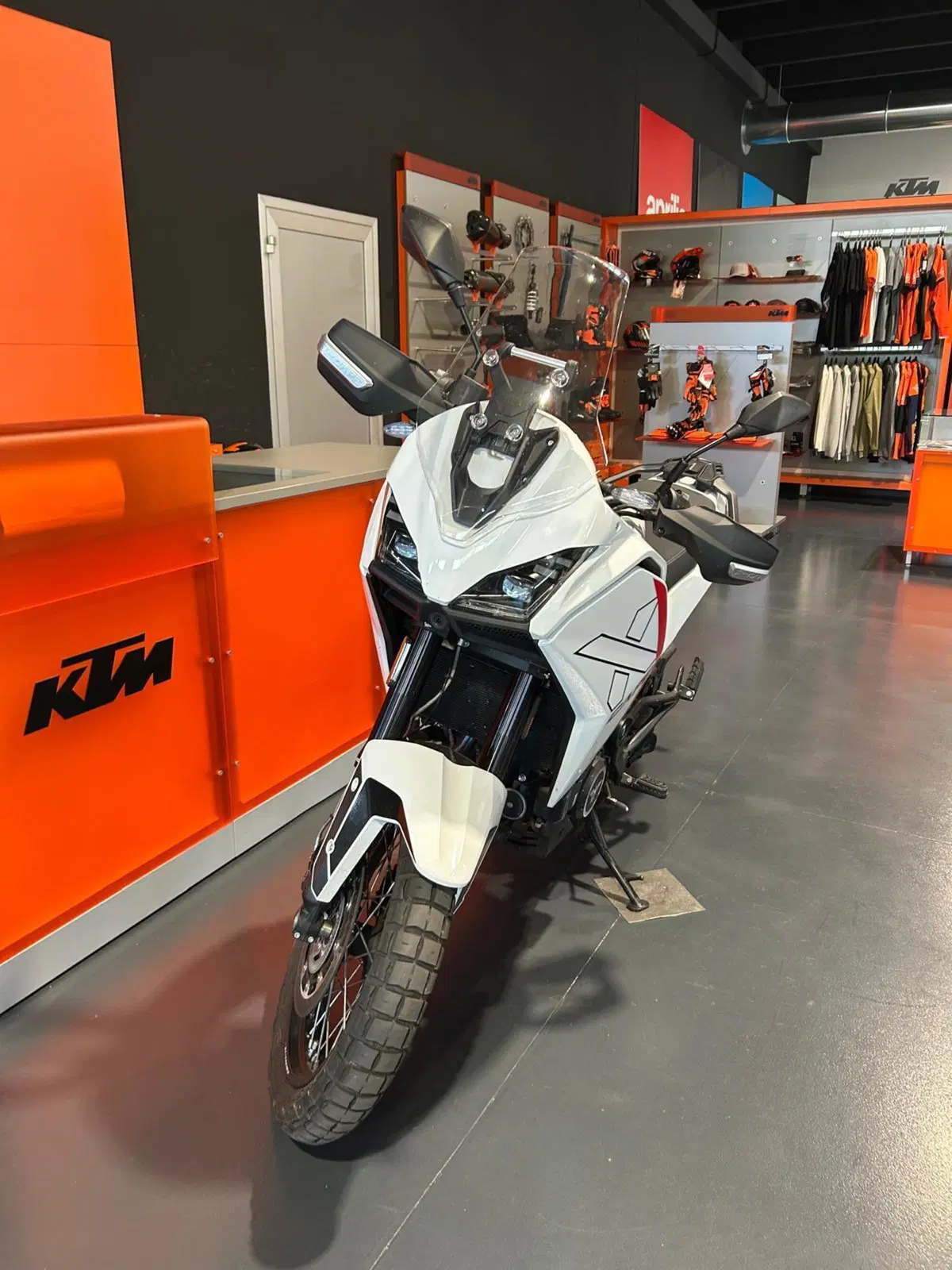 Moto Morini X-Cape 700 (2025 - 26) (3)