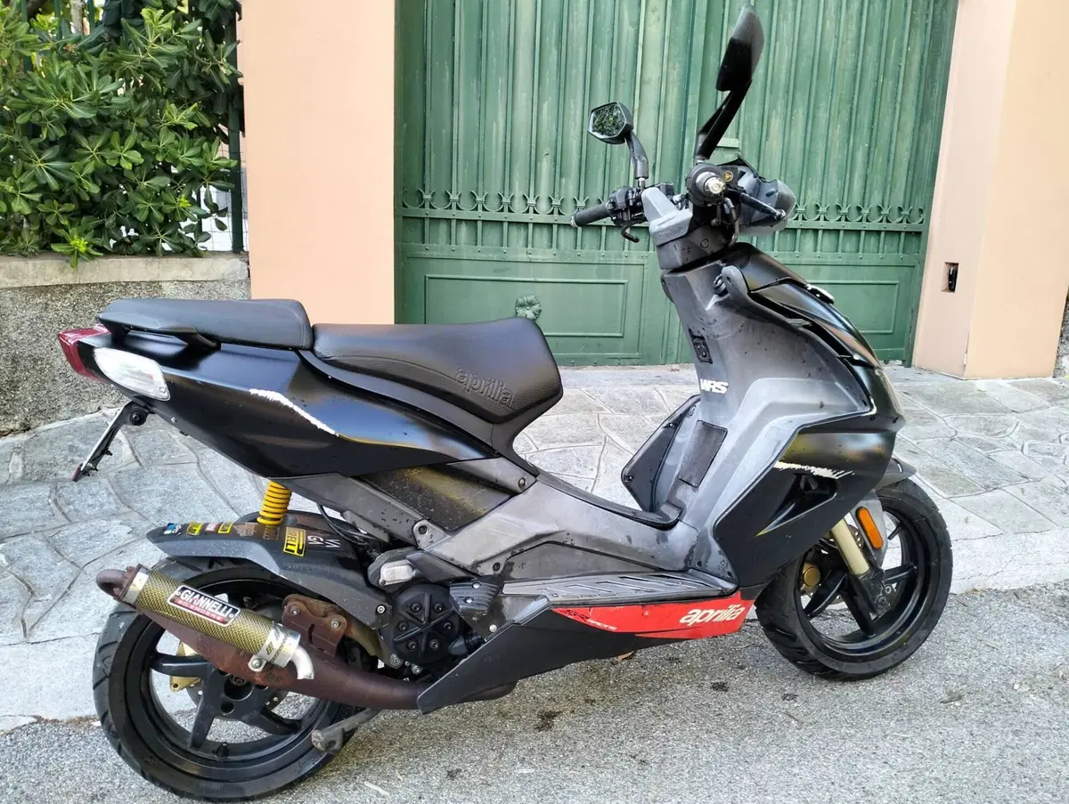 Aprilia SR 50 Street (2012 - 17) (2)