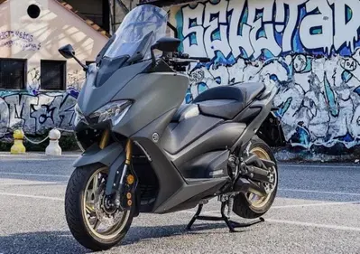 Yamaha T-Max 560 Tech Max (2020) usata