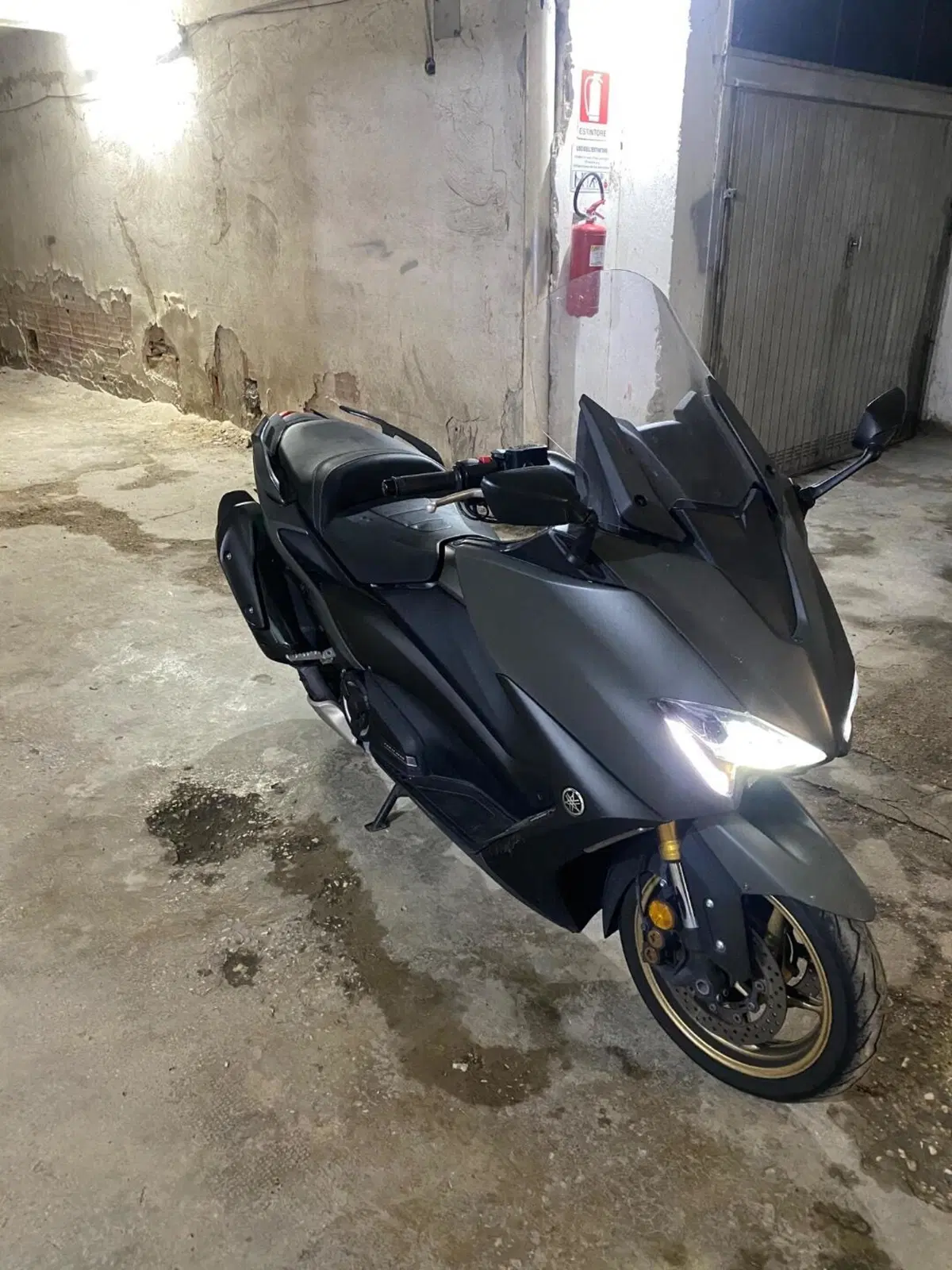 Yamaha T-Max 560 Tech Max (2020) (3)