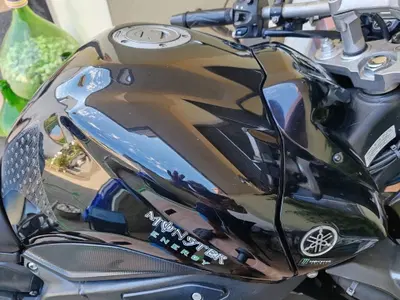 Yamaha FZ1 (2006 - 16) usata